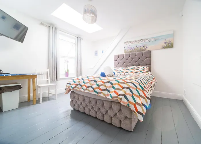 Palace SurfAirport Hotel